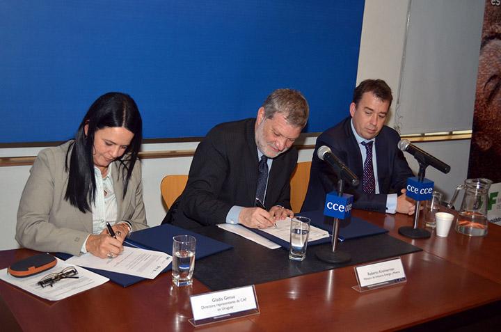 El Ministerio de Industria y la CAF ejecutarán un proyecto para el desarrollo del sistema cooperativo El Ministerio de Industria y la CAF ejecutarán un proyecto para el desarrollo del sistema cooperativo