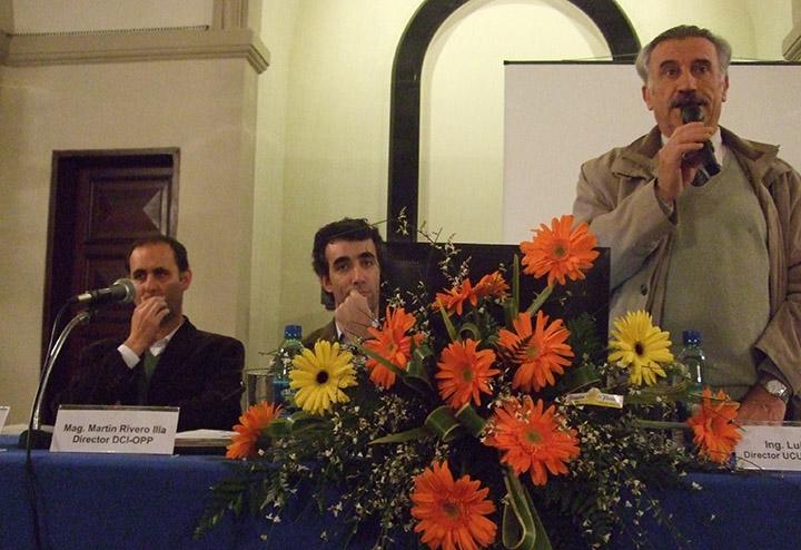 Seminario sobre Cooperación Internacional y Becas realizado en Salto Seminario sobre Cooperación Internacional y Becas realizado en Salto