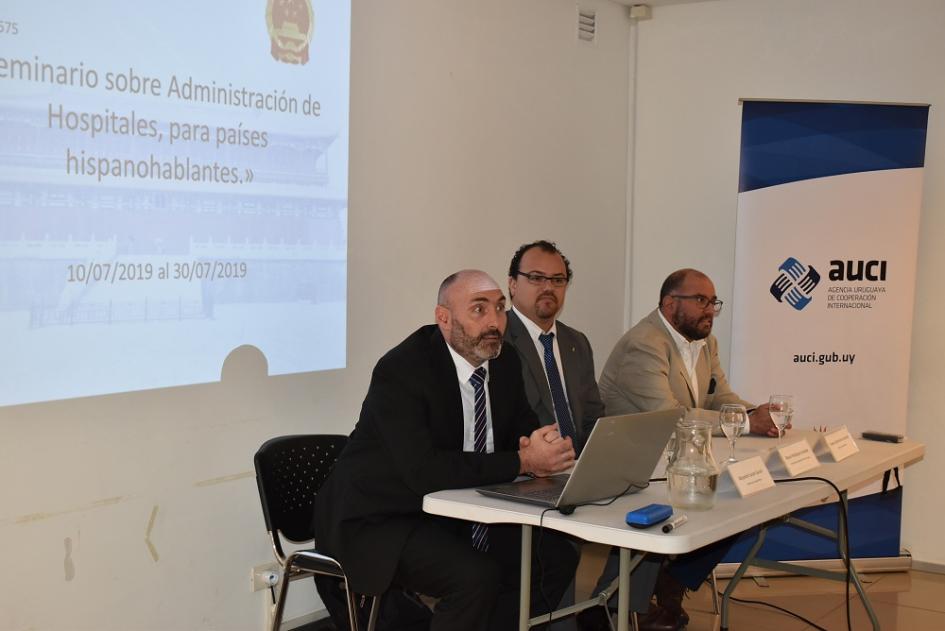 Expositores ex becarios Expositores ex becarios
