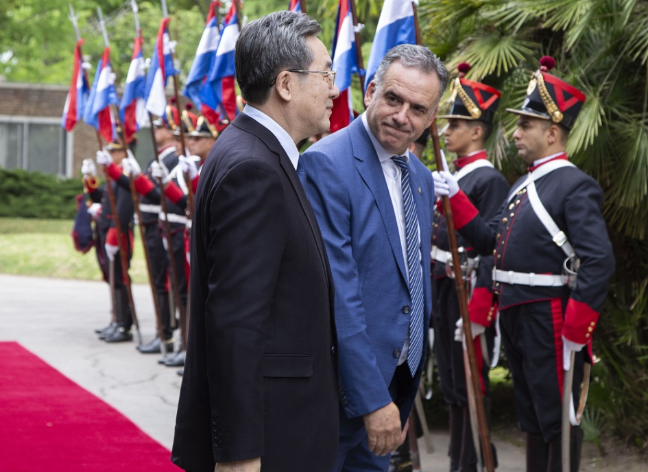 El presidente Orsi recibe a delegación de China encabezada por el vice primer ministro Ding Xuexiang