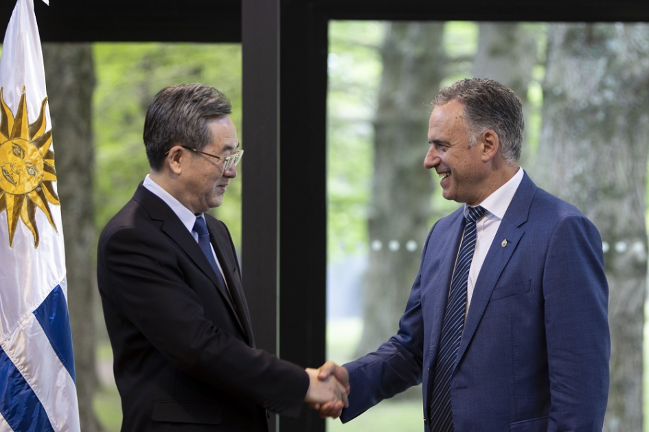 El presidente Orsi recibe a delegación de China encabezada por el vice primer ministro Ding Xuexiang