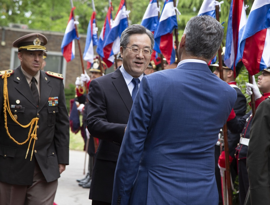 El presidente Orsi recibe a delegación de China encabezada por el vice primer ministro Ding Xuexiang