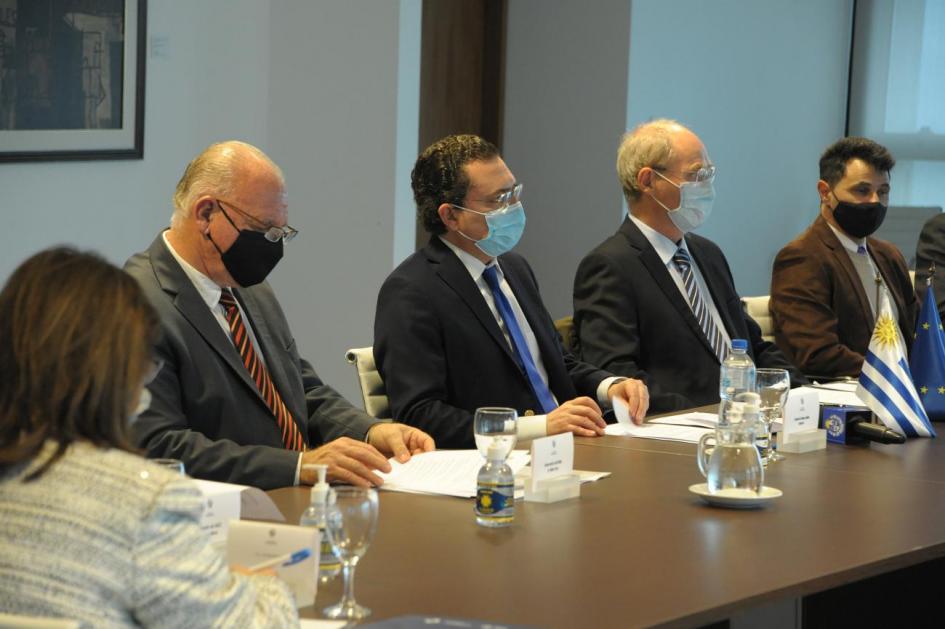 Uruguay y Unión Europea firman acuerdo para dar respuesta a los desafíos del Desarrollo en Transició Uruguay y Unión Europea firman acuerdo para dar respuesta a los desafíos del Desarrollo en Transició