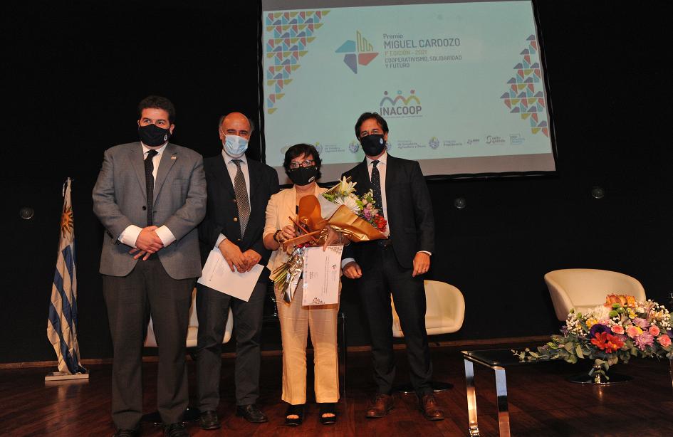Entrega del Premio Miguel Cardozo Entrega del Premio Miguel Cardozo