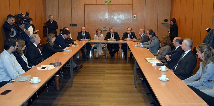 Uruguay y Finlandia firman acuerdos para promover el intercambio tecnológico y científico Uruguay y Finlandia firman acuerdos para promover el intercambio tecnológico y científico