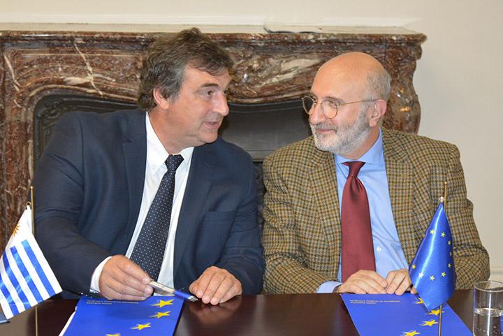 Unión Europea e Intendencia de Cerro Largo firmaron proyecto de cooperación regional Unión Europea e Intendencia de Cerro Largo firmaron proyecto de cooperación regional