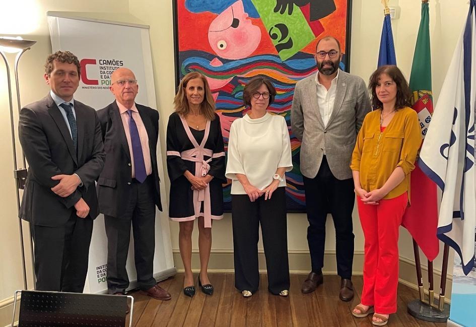 Representantes de Embajada de Uruguay en Portugal; AUCI; Instituto Camões y Fundação Calouste Gulben Representantes de Embajada de Uruguay en Portugal; AUCI; Instituto Camões y Fundação Calouste Gulben