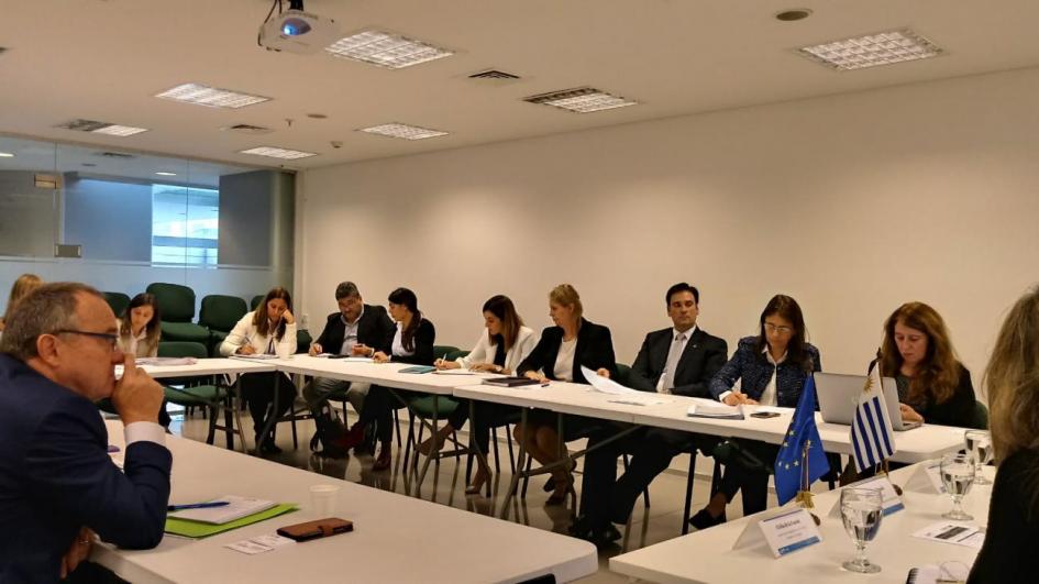 Mesa de diálogo nacional contra el crimen transnacional organizado Mesa de diálogo nacional contra el crimen transnacional organizado