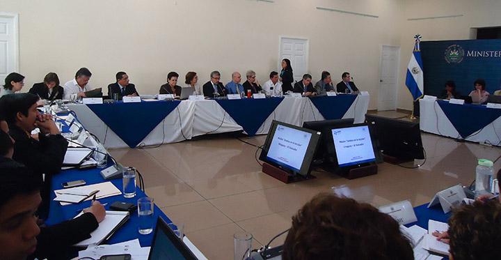 Fructífero intercambio de experiencias entre Uruguay y El Salvador Fructífero intercambio de experiencias entre Uruguay y El Salvador