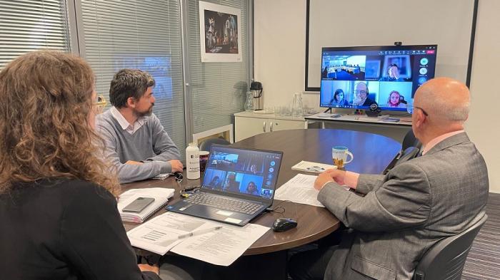 Uruguay intercambió con Bolivia sobre transición energética