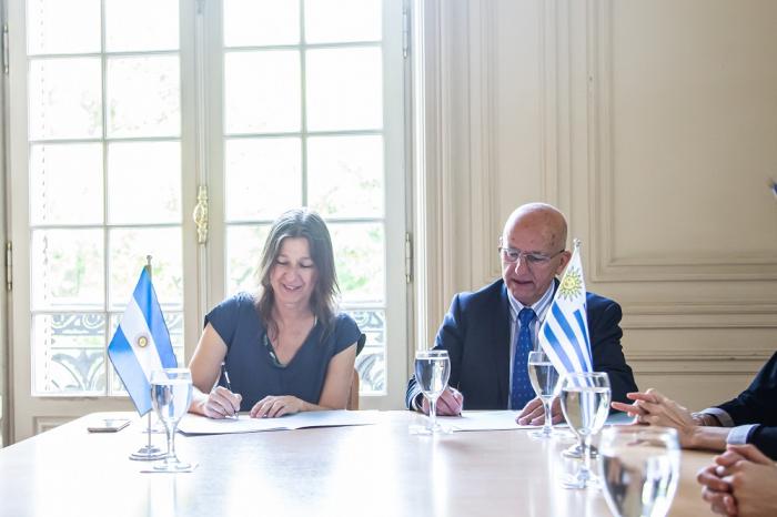 Argentina y Uruguay acuerdan realizar la I Convocatoria a proyectos de cooperación descentralizada Argentina y Uruguay acuerdan realizar la I Convocatoria a proyectos de cooperación descentralizada