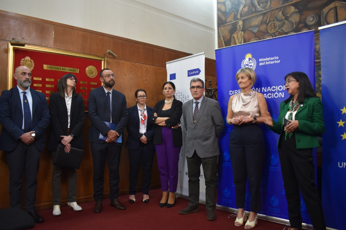 Entrega de certificados del curso Verificación documental en el marco del Punto Atenas Uruguay