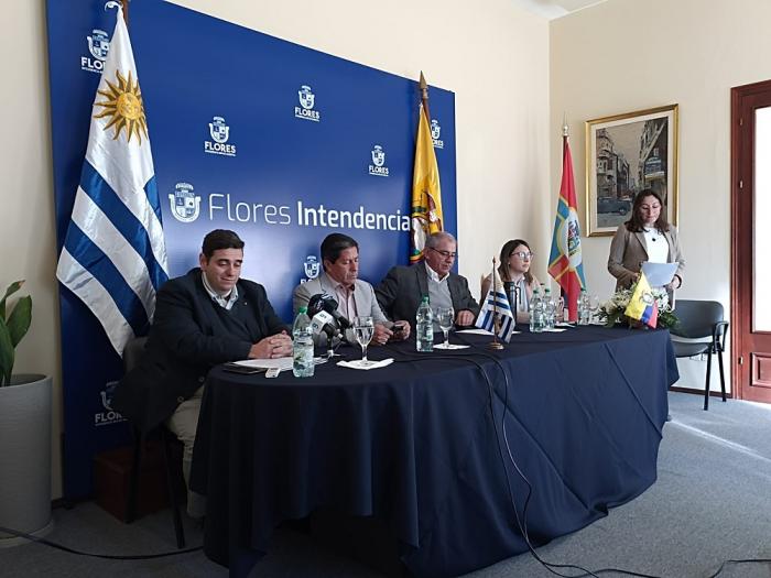 Firma de convenio para potenciar a geoparques mundiales de la Unesco de Uruguay y Ecuador Firma de convenio para potenciar a geoparques mundiales de la Unesco de Uruguay y Ecuador