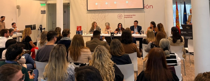 Intercambio sobre modelos de prevención y atención integral para mujeres en situación de violencia Intercambio sobre modelos de prevención y atención integral para mujeres en situación de violencia