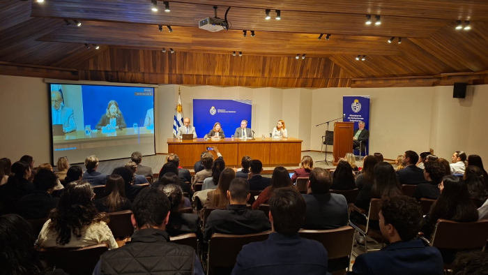 XII Seminario Jean Monnet Network - Bridge Watch: Transición verde y sociedades sostenibles XII Seminario Jean Monnet Network - Bridge Watch: Transición verde y sociedades sostenibles
