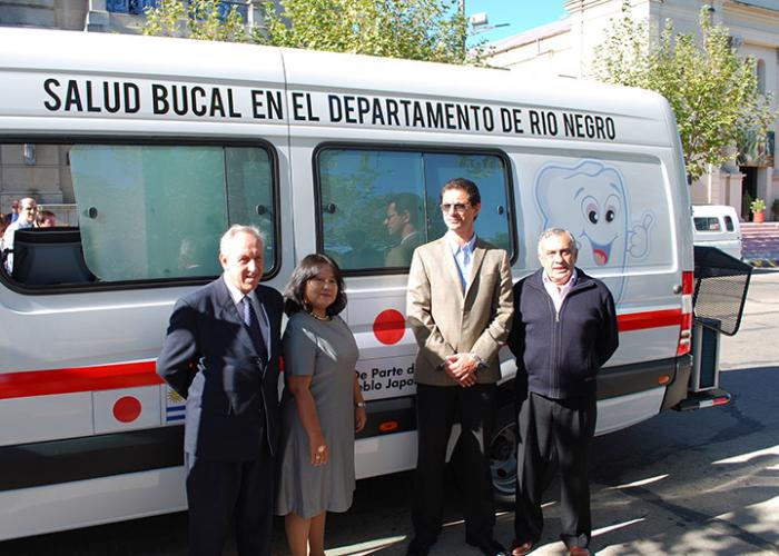 Japón donó una unidad móvil y equipamiento odontológico para proyecto en Río Negro
