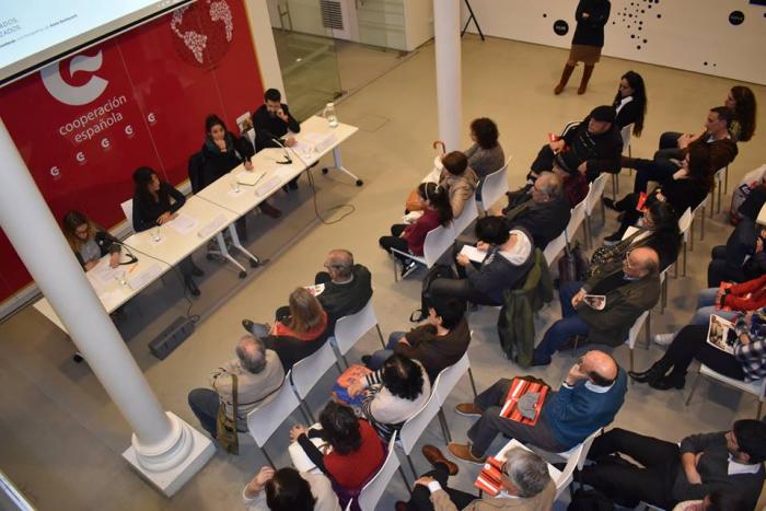 Quedó inaugurada la muestra fotográfica "Éxodos: historias de refugiados, migrantes y desplazados" 