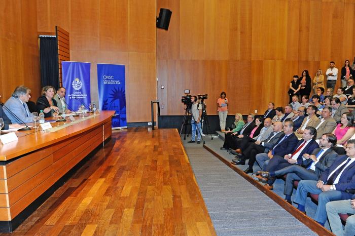 Gobierno, intendencias y municipios fortalecen servicios mediante capacitación a funcionarios Gobierno, intendencias y municipios fortalecen servicios mediante capacitación a funcionarios