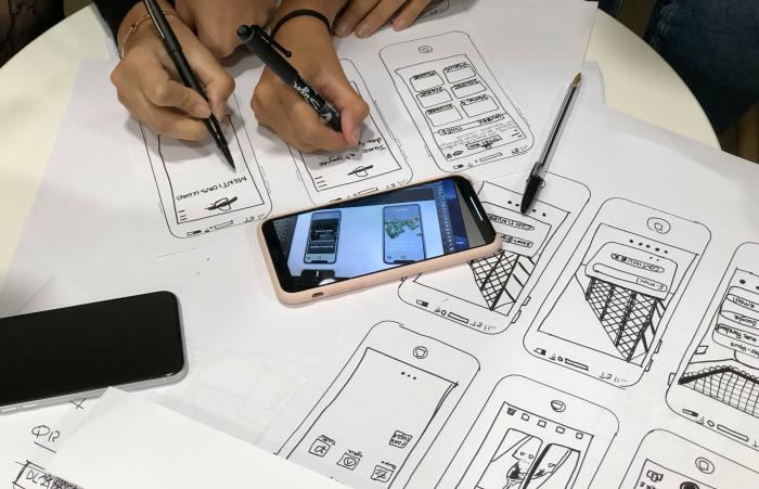 Bocetos de diseño móvil. Bocetos de diseño móvil.