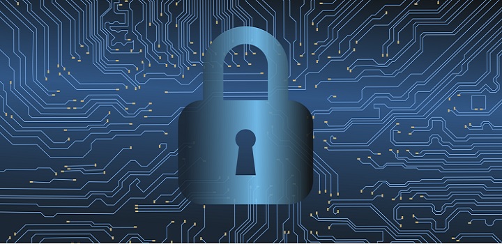 Candado sobre computadora. Candado sobre computadora.