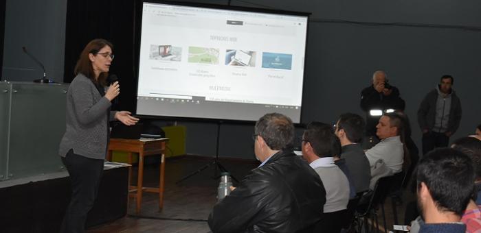Jornadas de Ciberseguridad en Rivera Integrantes de Seguridad de la Información de Agesic dictan capacitación en la Intendencia de Rivera.