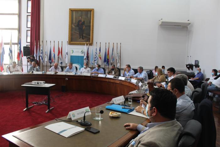 Intendentes en sala 