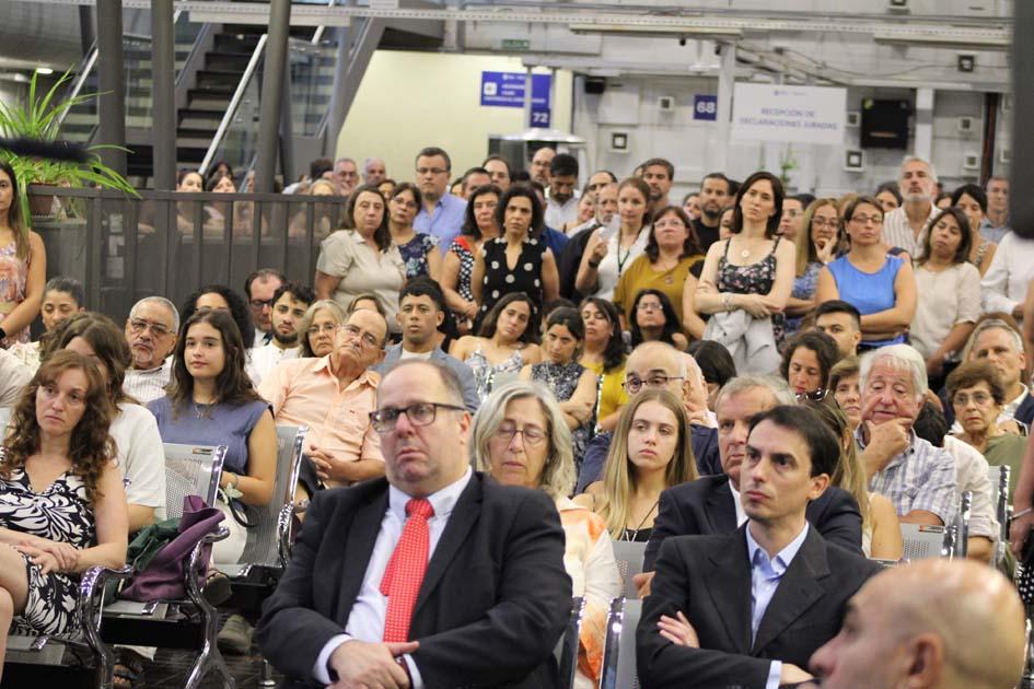 Guillermo Nieves, junto a Directores y ex Directores Guillermo Nieves, junto a Directores y ex Directores