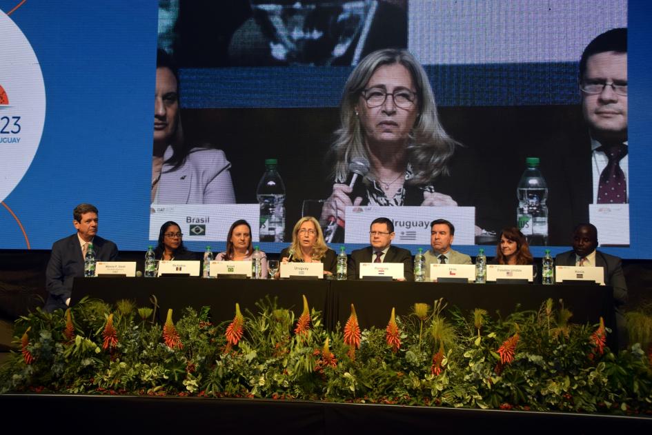 Mesa con los integrantes del CIAT en la clausura de la Asamblea