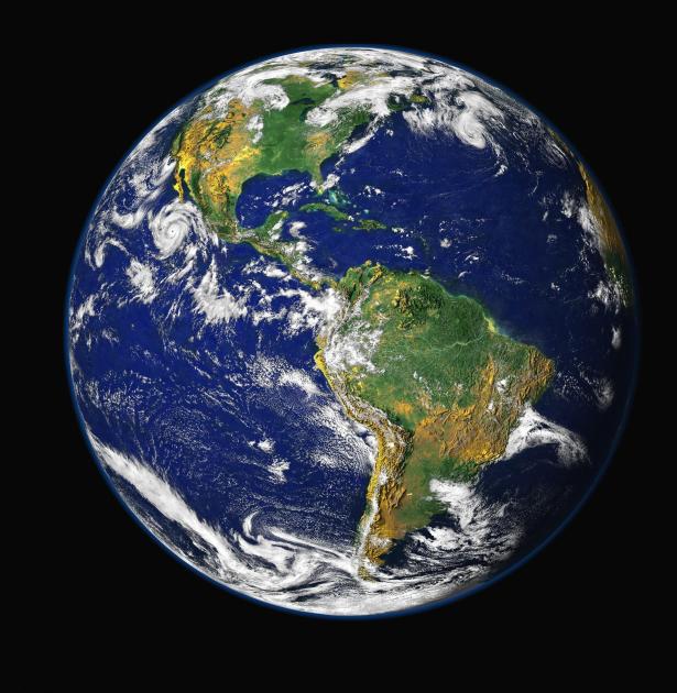 Rentas pasivas en el exterior Vista lejana de la tierra
