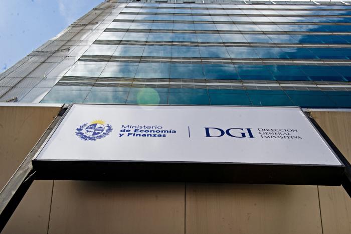 Día del funcionario Fachada de DGI