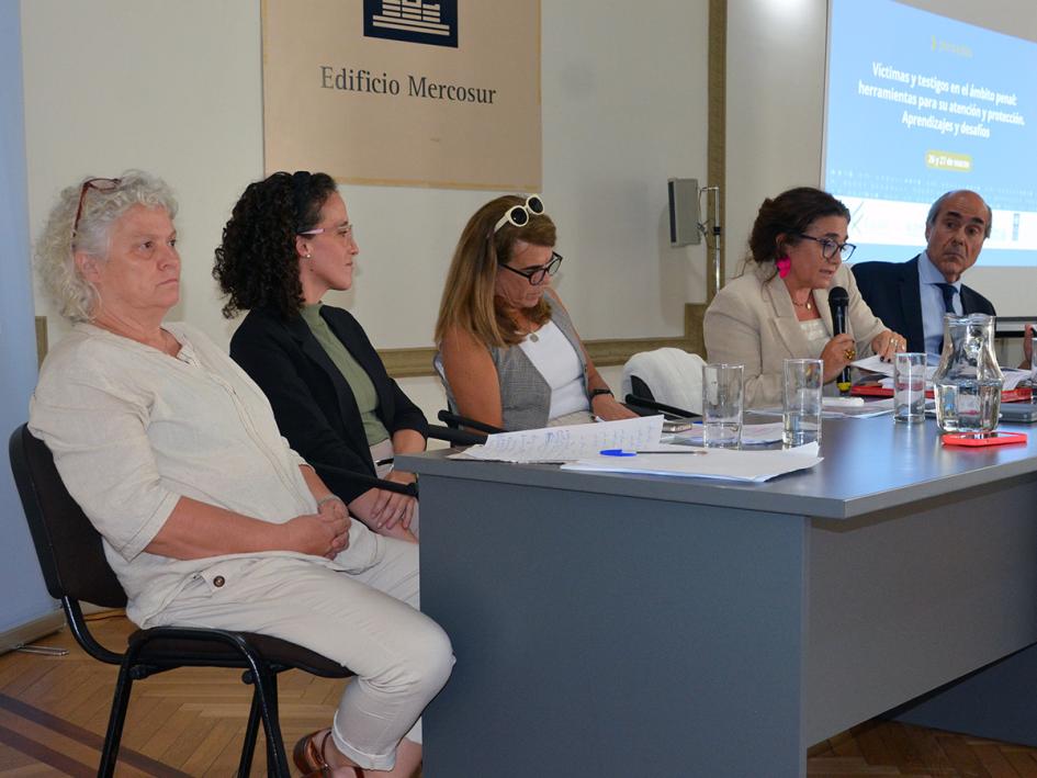 Jornadas sobre “Víctimas en la Justicia penal" Jornadas sobre “Víctimas en la Justicia penal"