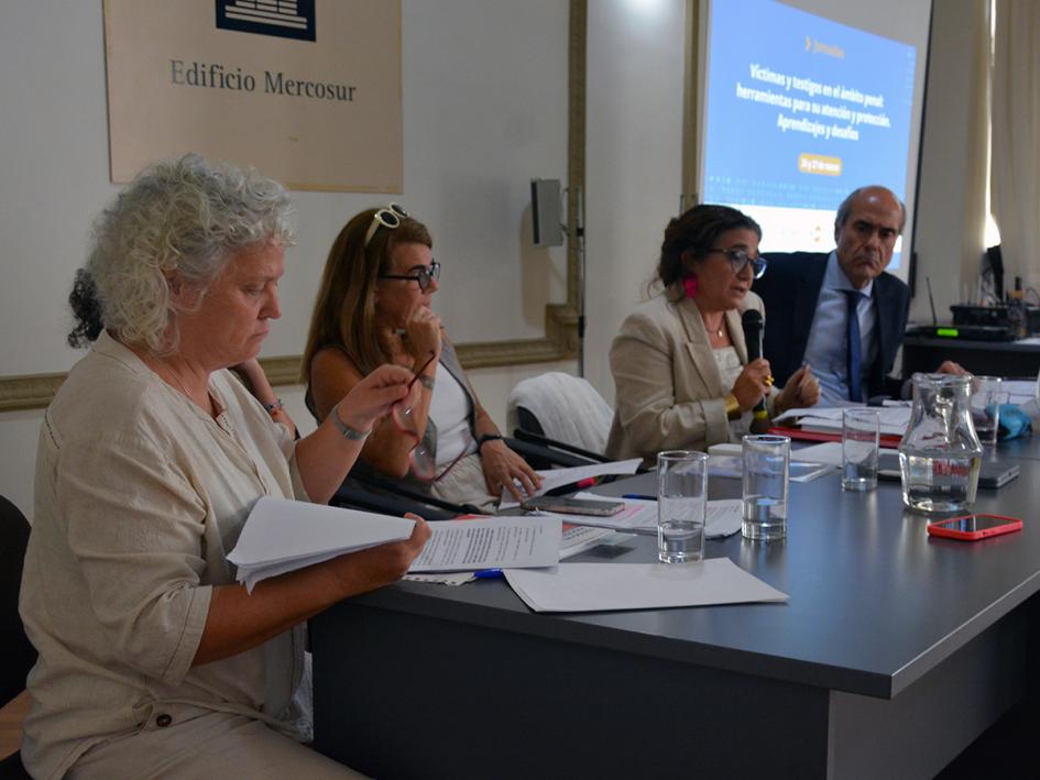 Jornadas sobre “Víctimas en la Justicia penal" Jornadas sobre “Víctimas en la Justicia penal"