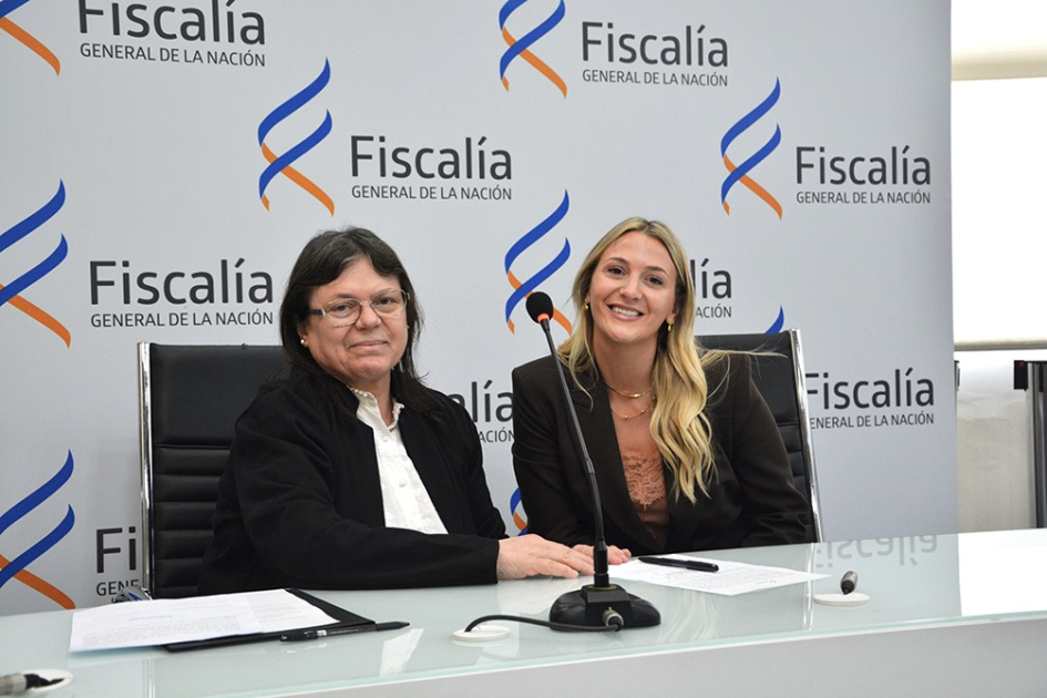 La fiscal de Corte Mónica Ferrero junto a la fiscal departamental María José Graziani