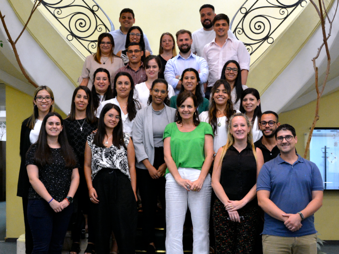 Nuevos funcionarios junto a la Secretaria General Alejandra Méndez Nuevos funcionarios junto a la Secretaria General Alejandra Méndez