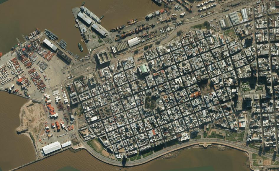 Imagen Ciudad vieja y puerto de Montevideo