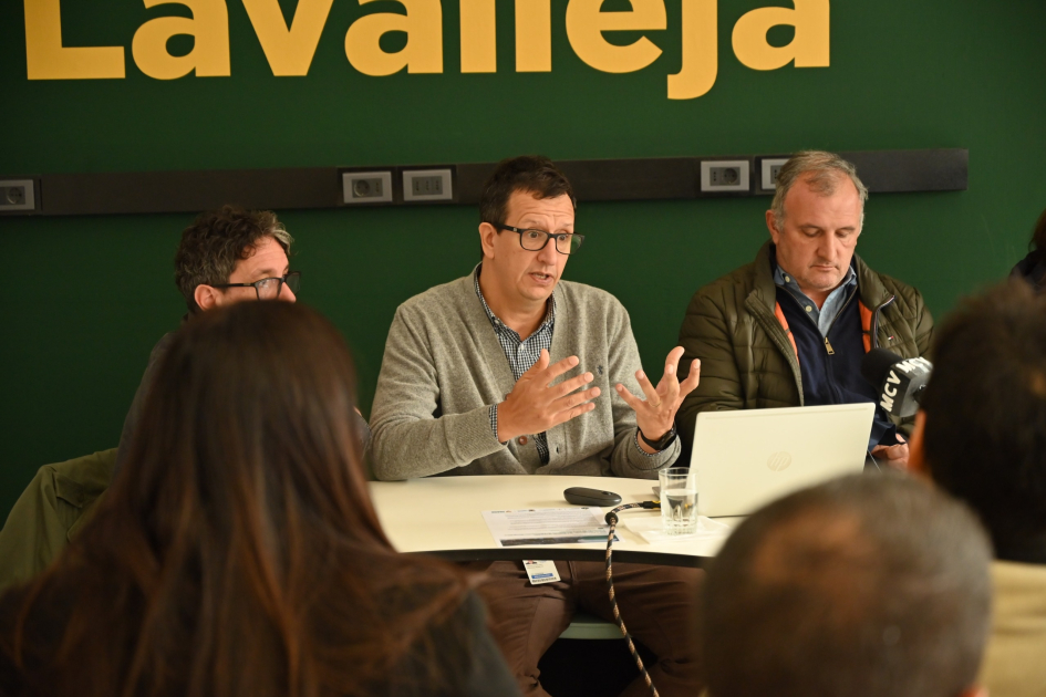 Foto: Gentileza de la IDL / Coordinador de la IDE explicando la potencialidad del acuerdo Foto: Gentileza de la IDL / Coordinador de la IDE explicando la potencialidad del acuerdo