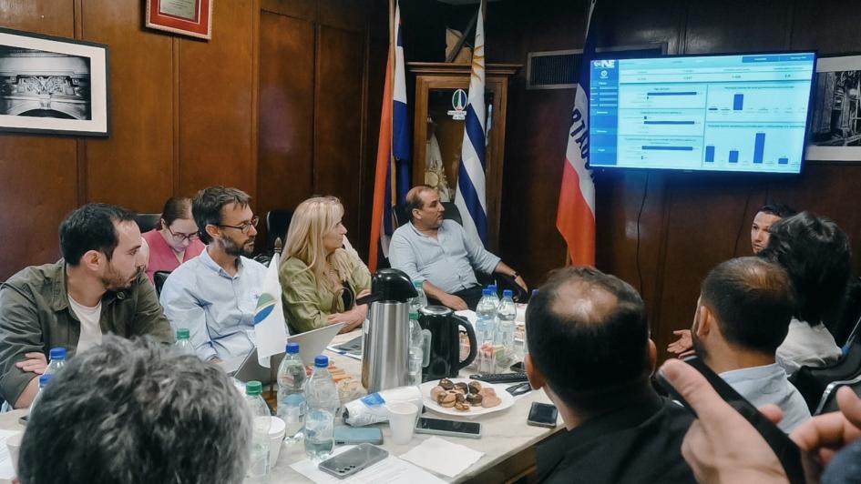 Reunión con INE y el Plenario de Municipios de Uruguay Reunión con INE y el Plenario de Municipios de Uruguay