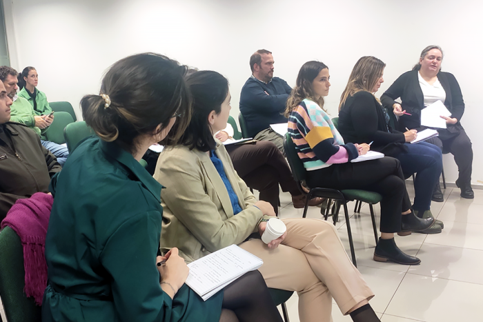 Fotografía de la primera reunión de trabajo para la elaboración de Guía