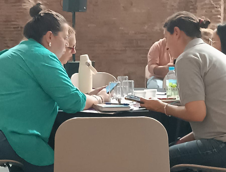 Participantes del curso sobre violencia institucional de género en el ámbito estatal