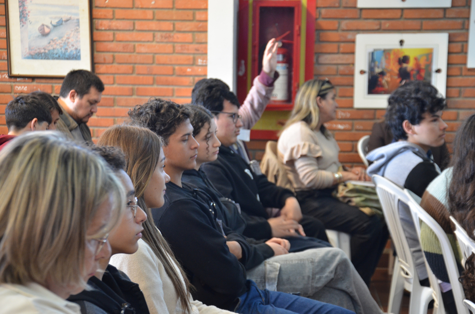 Intervenciones de los y las jovenes participantes