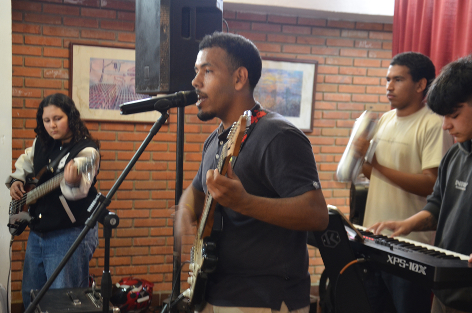 Cierre musical a cargo de la Figari Band