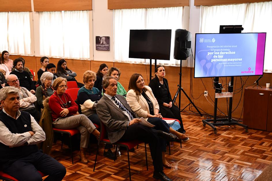 Presentación del informe del grupo de trabajo sobre derechos de las personas mayores Presentación del informe del grupo de trabajo sobre derechos de las personas mayores