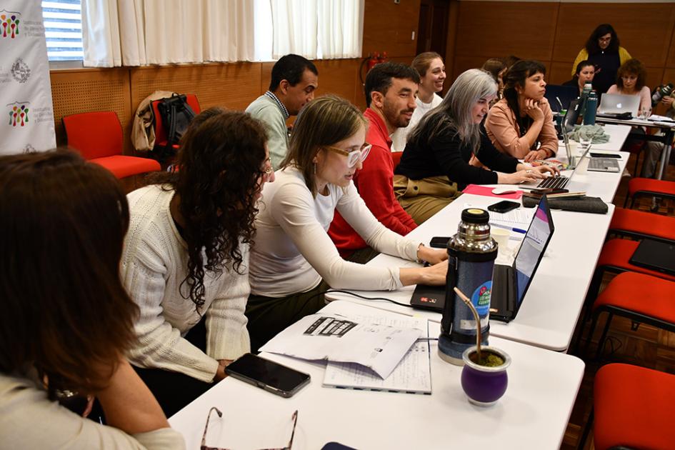Funcionarios de la INDDHH participando del curso de materiales accesibles Funcionarios de la INDDHH participando del curso de materiales accesibles