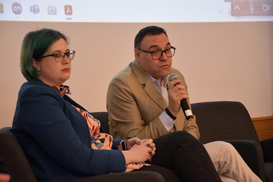 Natalia Lima, asistente técnica, y Fabián Hernández,responsable técnico del Repositorio Luisa Cuesta Natalia Lima, asistente técnica, y Fabián Hernández,responsable técnico del Repositorio Luisa Cuesta