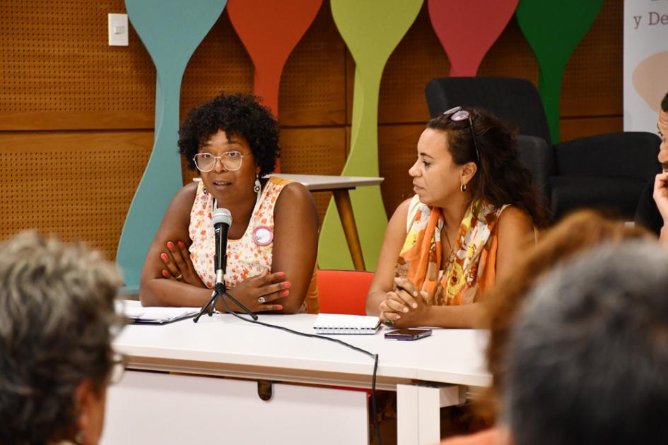 M.Dos Santos (Comisión del Sitio Caserío de los Negros) y L. Rodríguez (Sec. Étnico Racial de IM) M.Dos Santos (Comisión del Sitio Caserío de los Negros) y L. Rodríguez (Sec. Étnico Racial de IM)