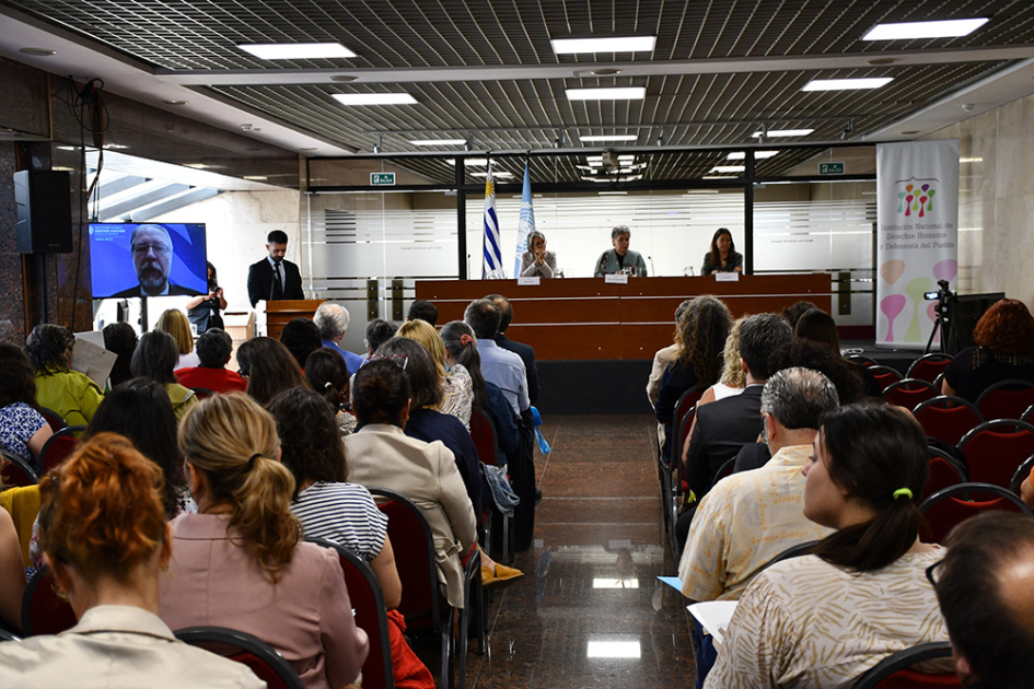 Mariana Mota, Jimena Fernández, Laura Cotelo, en pantalla Jan Jarab