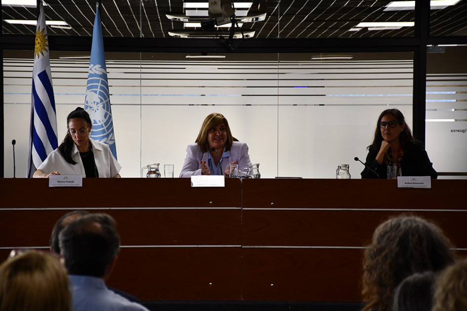 Gianina Podestá, Adriana de los Santos y Andrea Benavente