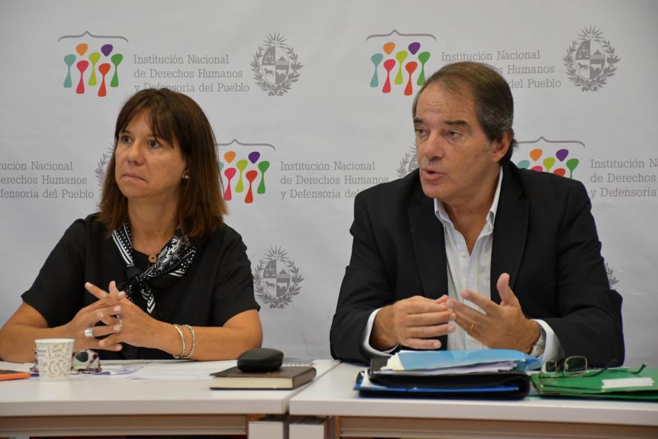 Lic. Ana Durán, responsable de la Unidad de Personas Mayores y Dr. Bernardo Legnani Lic. Ana Durán, responsable de la Unidad de Personas Mayores y Dr. Bernardo Legnani