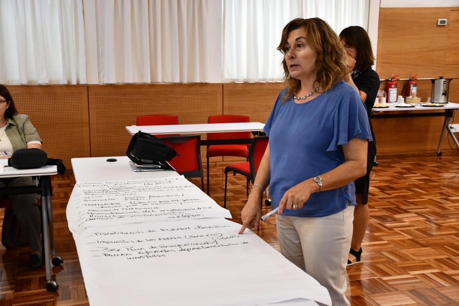 Dra. Gabriela Brunetto, presentando lista de prioridades relevadas