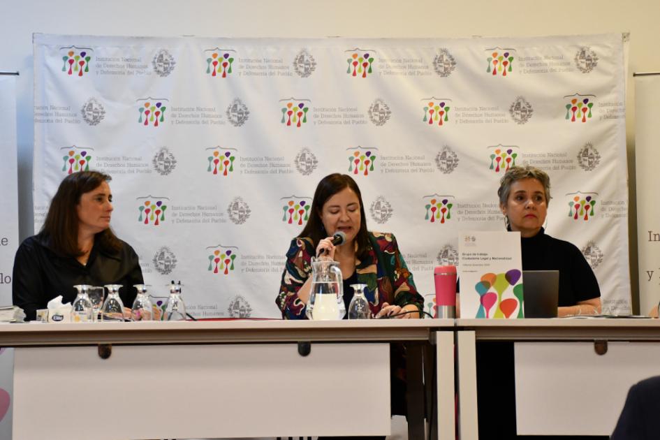 Presidenta de la INDDHH, Carmen Rodríguez, directora Jimena Fernández y funcionaria Luciana Oholeguy